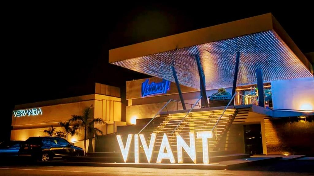 Abre en el Resort Yacht y Golf Club Paraguayo el Casino Vivant