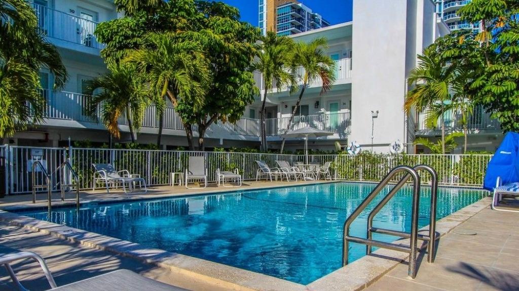 Royal Holiday inaugura nuevo hotel en Miami Beach