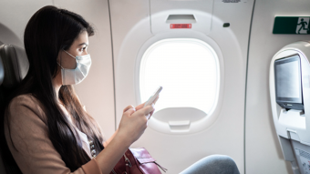 Agencia Europea de Seguridad Aérea promueve relajar medidas sanitarias a bordo