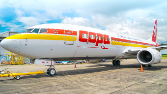 Copa Airlines celebró sus 75 años con un avion con estética conmemorativa