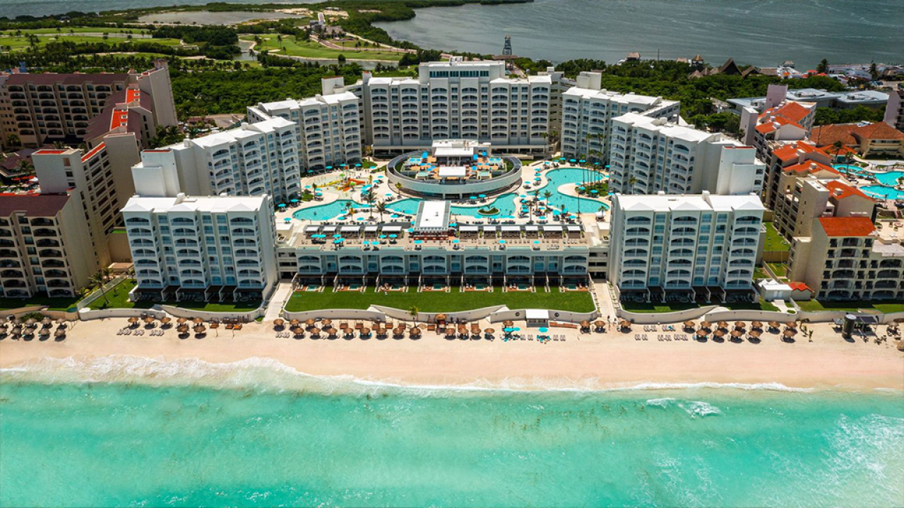 Hilton amplía su portafolio en México con la firma de Hilton Cancún Mar ...